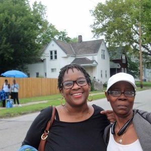 Meet your Posher, Annie